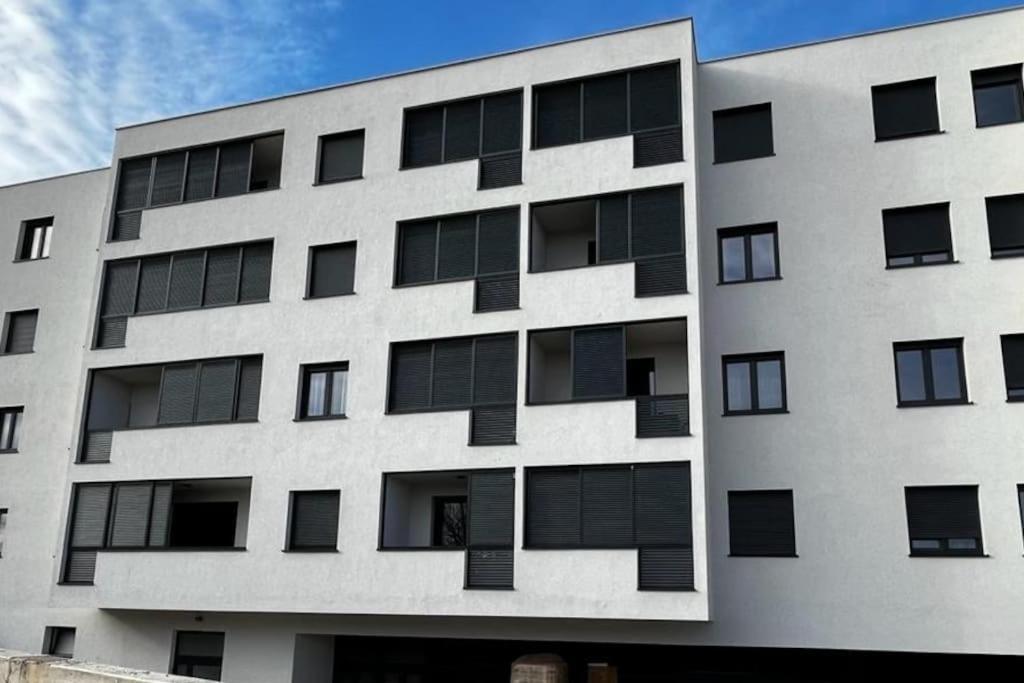 Art Apartment Monvidal Пула Екстер'єр фото