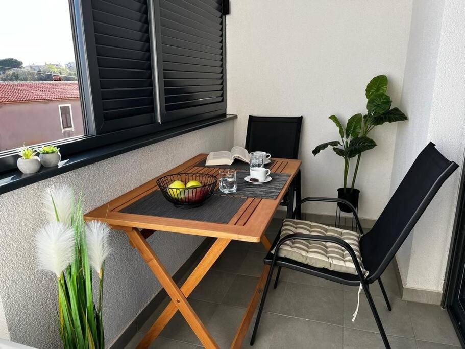 Art Apartment Monvidal Пула Екстер'єр фото